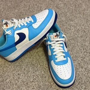 Nike Air Force 1 '07 LV8 in White and Photo Blue